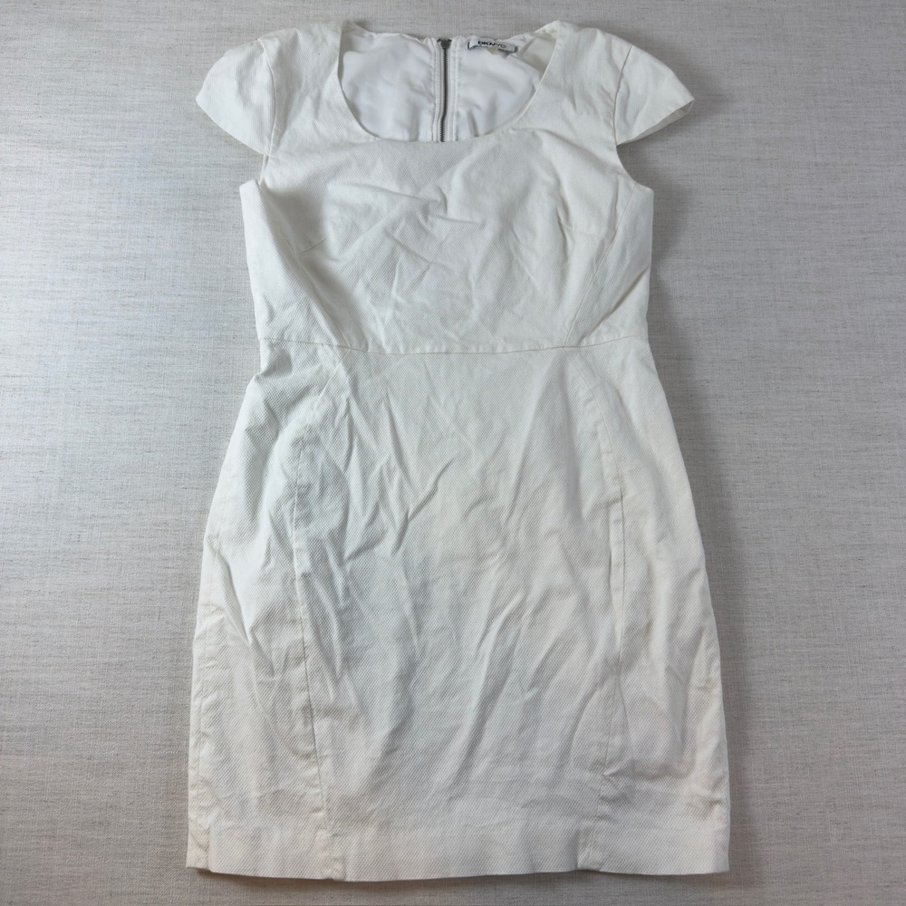 DKNY Jeans White Textured Pique Short Sleeve Sheath Dress Scoop Neck Mini